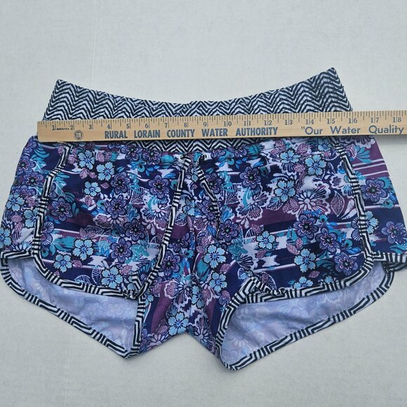 ATHLETA Lanai Floral Chevron Elastic Waist Shorts - Size 4 Unlined beach running - Picture 4 of 8